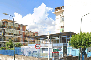 Locale commerciale 800mq + esterno