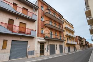 3 LOCALI A SAN GIOVANNI ROTONDO