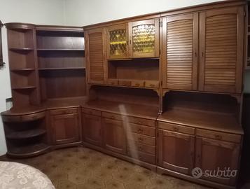 mobile vintage in legno