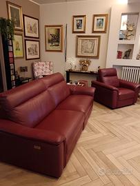 Divano 3 posti più poltrona in pelle primo fiore