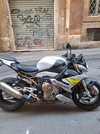 Bmw 1000 r naked