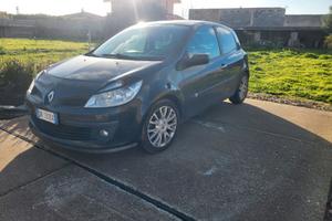 Renault Clio 3 - 1.5 dCi