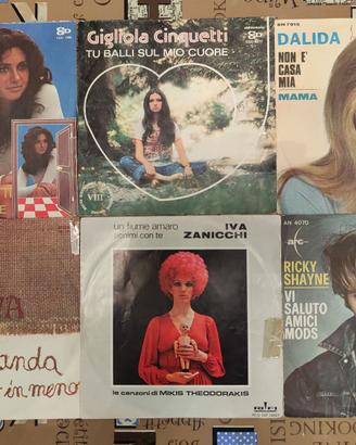 Lotto di n.16 vinili 45 giri di generi vari