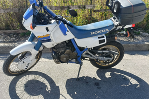 Honda Dominator 650 FMI