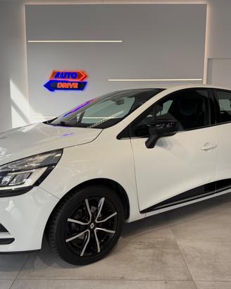 Renault Clio TCe 12V 90 CV 5 porte Moschino Intens