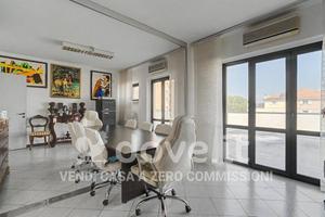 Attico / Mansarda di 140 m² con 4 locali a Fermo