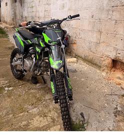 Moto cross 140