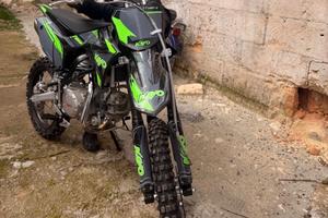 Moto cross 140
