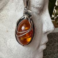 Ciondolo ambra e argento