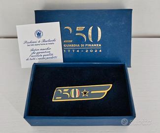 Spilla 250 anni guardia di finanza