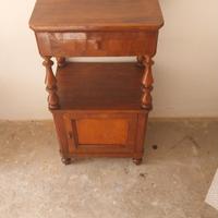 Comodini Antichi vari modelli 