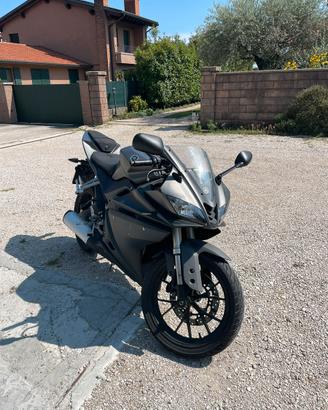 Yamaha YZF-R125 – 2015