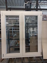 finestra PVC bianco effetto legno
