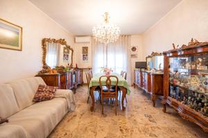 4 LOCALI A VOLVERA