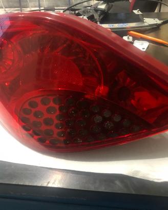 Fanale posteriore sx Peugeot 207
