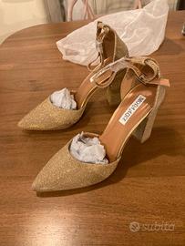 Nove ancora imballate