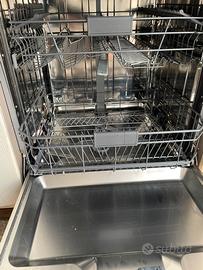 Lavastoviglie integrata Hisense