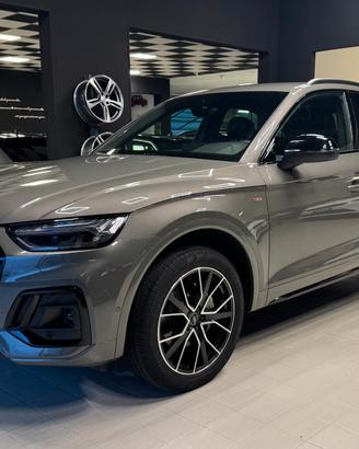 AUDI Q5 2ª serie Q5 SPB 40 TDI quattro S troni...