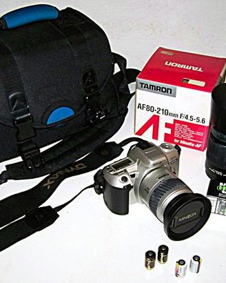 Macchina fotografica analogica Minolta 404si Dynax