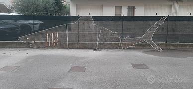Insegna a forma di Squalo