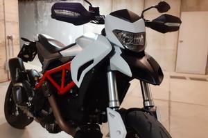 Ducati hypermotard 939