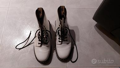 Dr Martens taglia 39.5