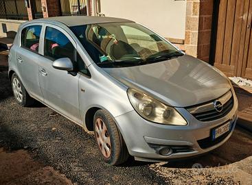Opel corsa 4° serie anno 2008 1.3 mjt diesel