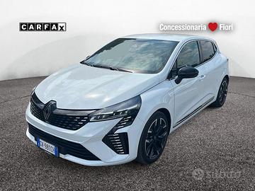 Renault Clio techno E-Tech full hybrid 145
