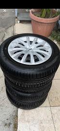 Cerchi in ferro con pneumatici 175/65 R14 82T