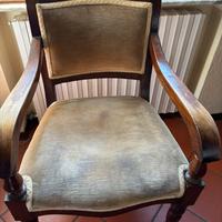 Poltrona vintage in legno massello