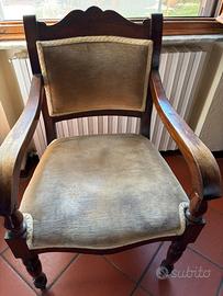 Poltrona vintage in legno massello