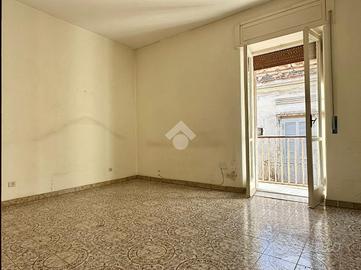 2 LOCALI A GIUGLIANO IN CAMPANIA