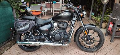 Royal Enfield Meteor 350 stellar black