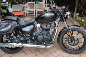 Royal Enfield Meteor 350 stellar black