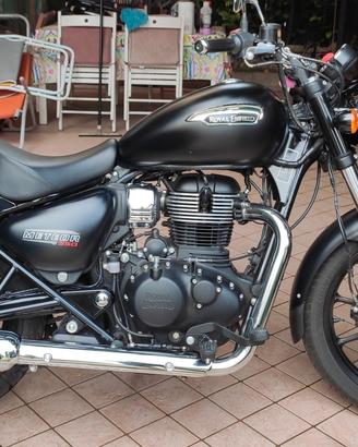 Royal Enfield Meteor 350 stellar black