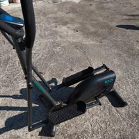 Bici ellittica fitness per allenamento in casa