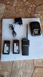 MOTOROLA DP4400E VHF ricetrasmettitore radio profe