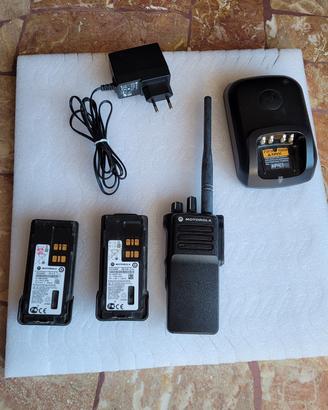 MOTOROLA DP4400E VHF ricetrasmettitore radio profe
