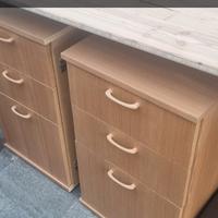 Cassettiera in legno