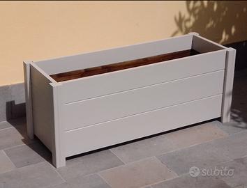 Fioriere per esterno , su misura 