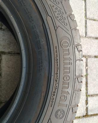 Gomme CONTINENTAL 225/75 R16 C
