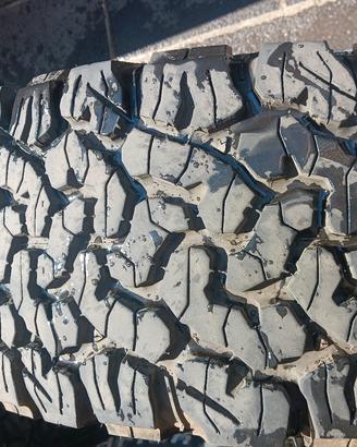 gomme misura 265/70/16