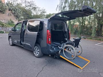 Citroen Berlingo Pianale ribassato con rampa disab