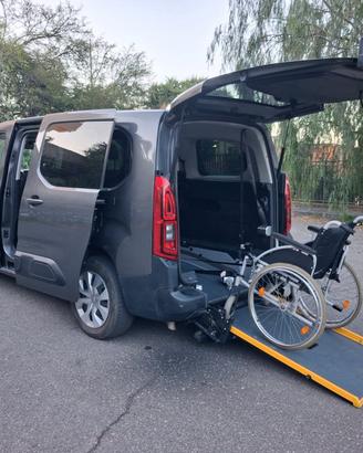 Citroen Berlingo Pianale ribassato con rampa disab