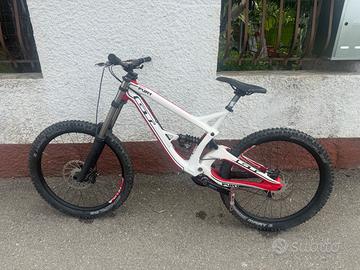 Dh Gt Fury elite 2014