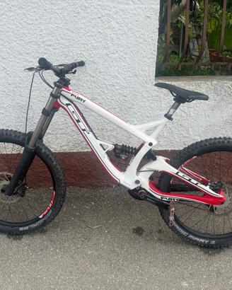 Dh Gt Fury elite 2014