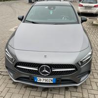 Mercedes benz A 180 PREMIUM AMG