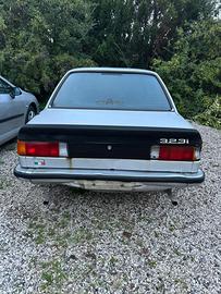 BMW 323i anno 1981