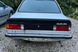 BMW 323i anno 1981