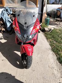 scooter Gilera 500 anno 2004